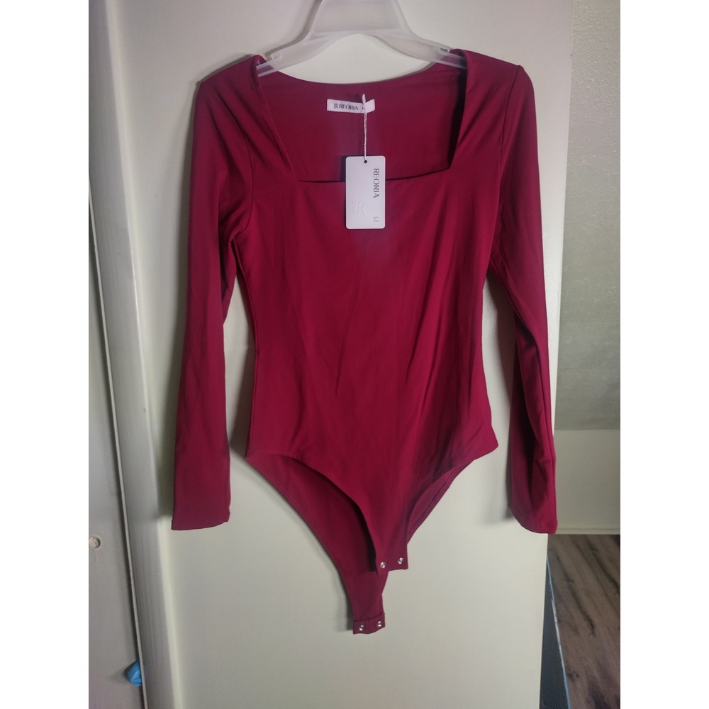 REORIA Womens Burgundy Square Neck Long Sleeve Bodysuit Snap Closure Size M NEW